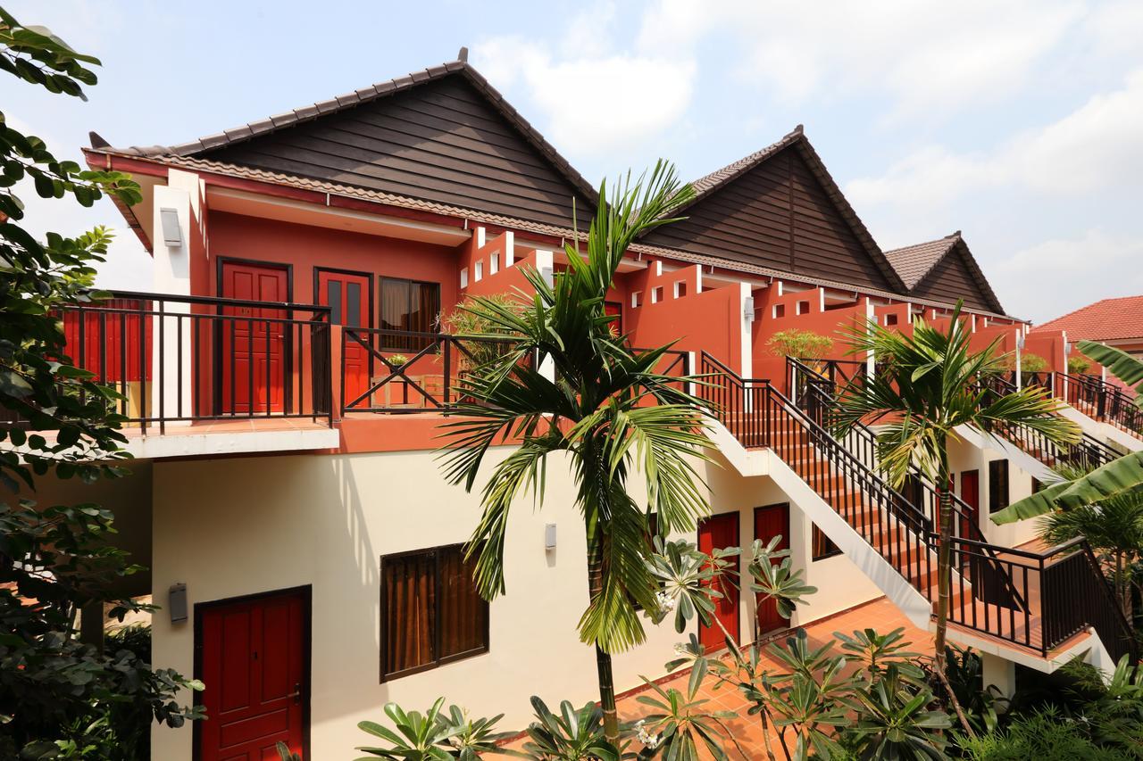 The Cockatoo Nature & * Siem Reap